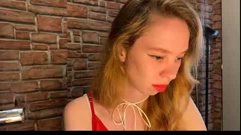 Eliza online show from July 20, 5:25 pm