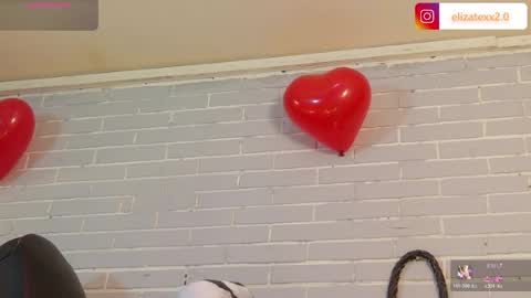   online show from April 7, 8:33 pm