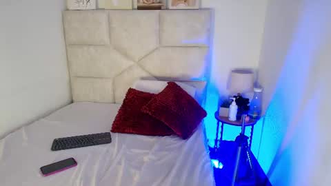 Eliza online show from July 28, 12:48 pm