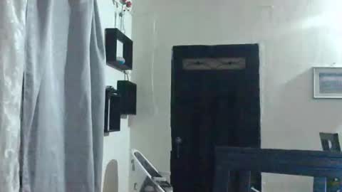 elizka 00 online show from April 8, 4:25 am