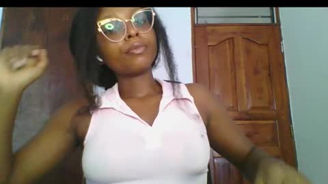 Ella online show from January 17, 8:56 am