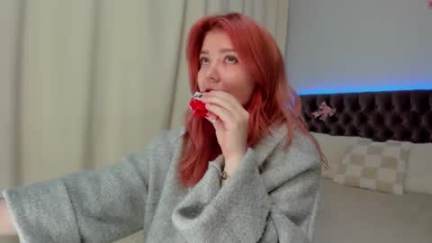 Snapshot of ella_mayers chatting on October 4, 12:33 pm Ella Mayers online show from October 4, 12:33 pm