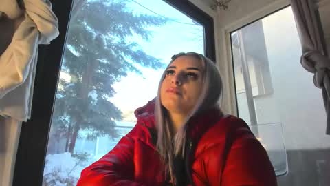 ella_vee online show from February 19, 7:19 am