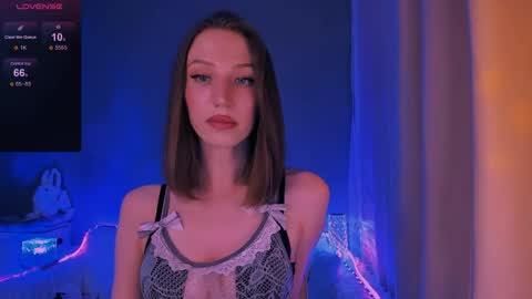 ellaamber online show from April 5, 10:42 pm