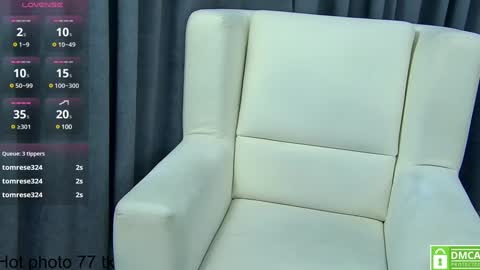 Snapshot of ellaander chatting on December 15, 4:29 am Ella online show from December 15, 4:29 am