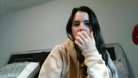 Ella online show from December 2, 1:56 pm