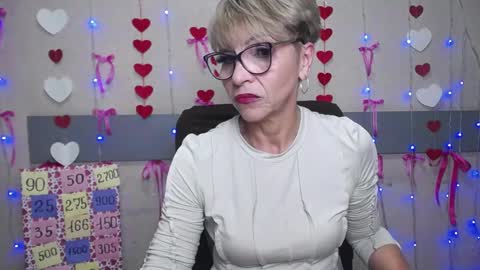 Snapshot of ellabonito chatting on February 5, 6:24 am EllaBonito online show from February 5, 6:24 am
