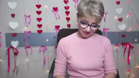 Snapshot of ellabonito chatting on February 2, 4:32 pm EllaBonito online show from February 2, 4:32 pm