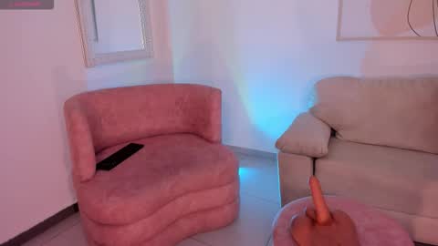Snapshot of ellaclark chatting on September 12, 7:32 pm EllaClark online show from September 12, 7:32 pm