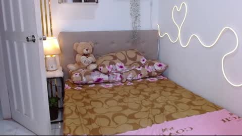 ELLAH online show from October 19, 7:32 am