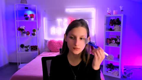 Snapshot of ellahorton chatting on January 29, 12:35 pm Ella online show from January 29, 12:35 pm