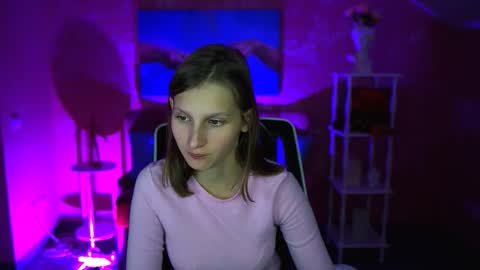 Snapshot of ellahorton chatting on October 11, 12:41 pm Ella online show from October 11, 12:41 pm
