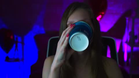 Snapshot of ellahorton chatting on March 7, 4:55 pm Ella online show from March 7, 4:55 pm