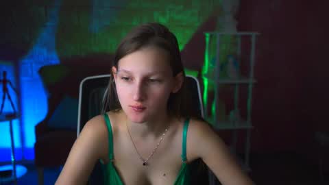 Snapshot of ellahorton chatting on March 2, 6:16 am Ella online show from March 2, 6:16 am