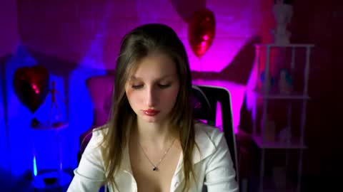 Snapshot of ellahorton chatting on March 3, 12:20 pm Ella online show from March 3, 12:20 pm