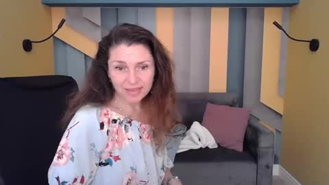 EllaLongs online show from November 12, 12:58 pm