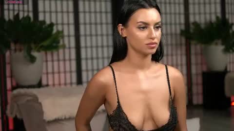 Ella Luxe online show from July 21, 10:49 am