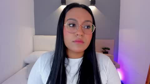 Ella online show from February 18, 4:58 am