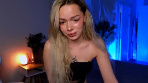 Ella online show from February 20, 6:19 am