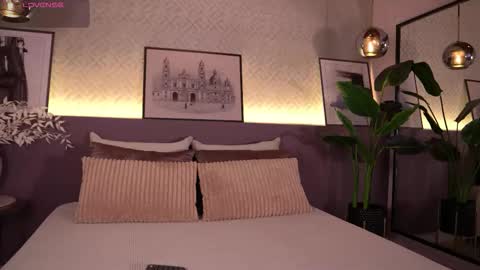 Elle Diane online show from November 23, 12:46 am