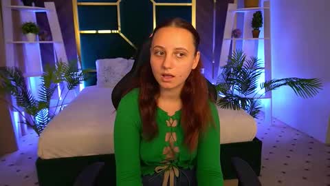 elleebloom online show from October 27, 2:45 pm