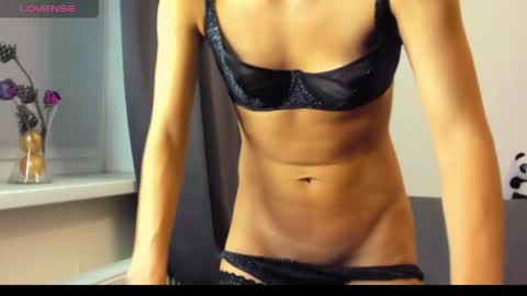 ellen_flow online show from June 3, 8:03 pm