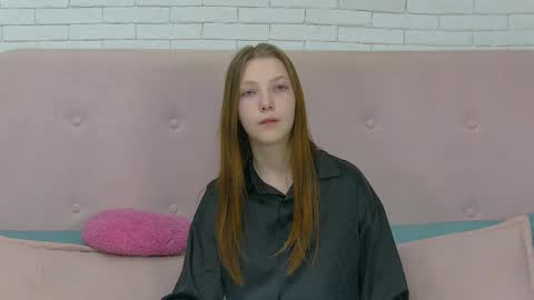 Snapshot of ellenbush chatting on September 29, 6:18 am EllenBush online show from September 29, 6:18 am