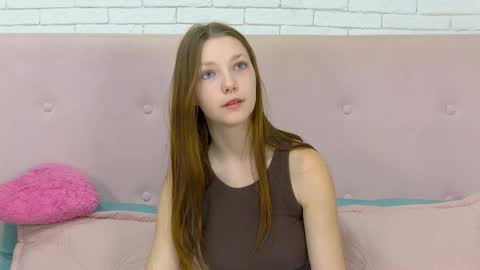 Snapshot of ellenbush chatting on September 28, 6:09 am EllenBush online show from September 28, 6:09 am