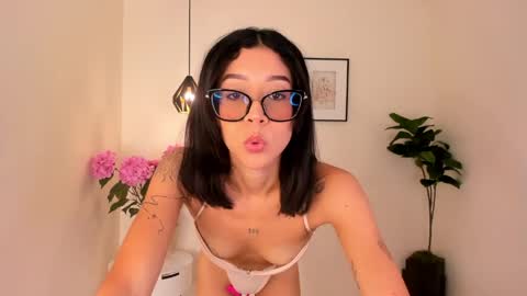 ellie_apex online show from May 25, 7:57 pm