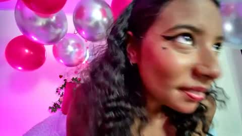 ellie_cute7 online show from June 10, 8:18 pm