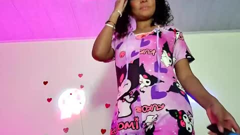 ellie_cute7 online show from June 1, 7:37 pm