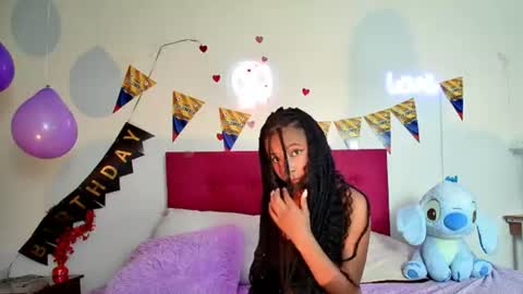 ellie_cute7 online show from June 26, 7:48 pm