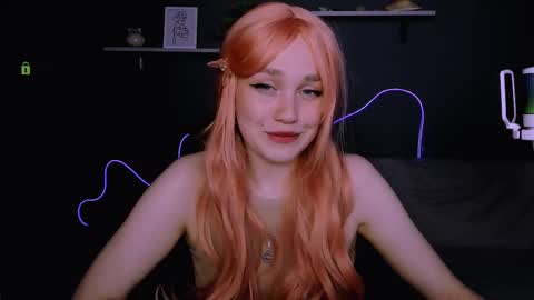 Snapshot of ellie_fire chatting on September 17, 8:07 pm Ellie online show from September 17, 8:07 pm