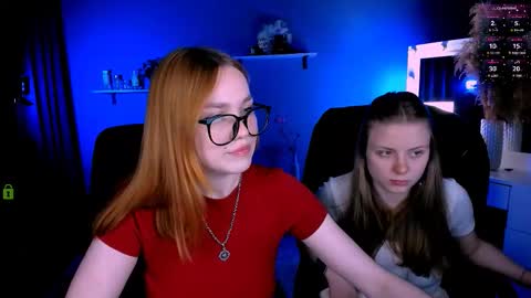 Snapshot of ellie_fire chatting on September 27, 7:54 pm Ellie online show from September 27, 7:54 pm