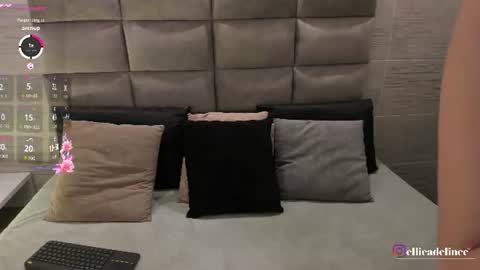 ellieadeline online show from July 6, 3:45 am
