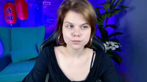 elliemurler online show from November 19, 9:09 am