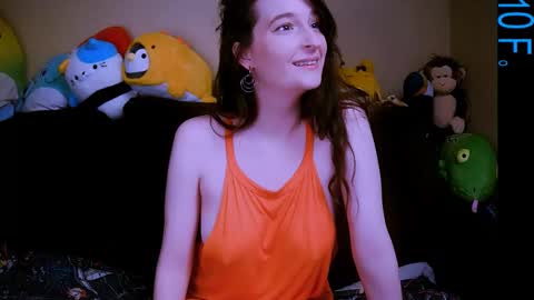 Snapshot of ellieobey chatting on February 4, 9:31 pm Ellie online show from February 4, 9:31 pm