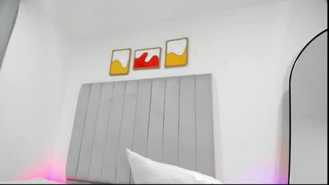 elly online show from January 14, 1:43 am