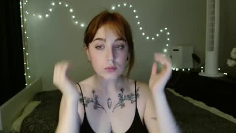 Elly online show from August 1, 6:43 pm