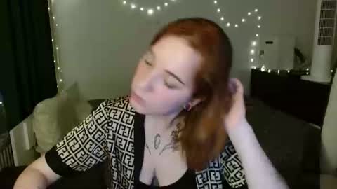 Elly online show from July 24, 7:33 pm