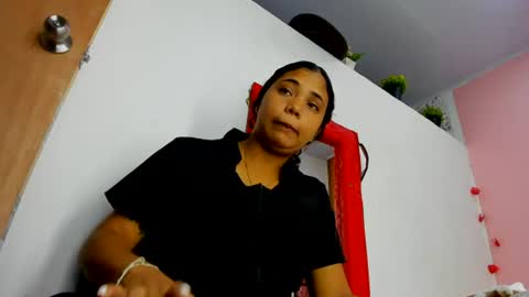ellybloom online show from July 21, 1:56 pm