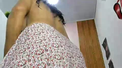 ellybloom online show from July 27, 3:53 pm