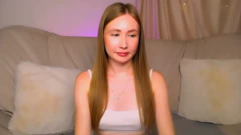  Elly  online show from July 12, 4:46 am