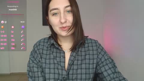 Snapshot of elmirapowers chatting on December 18, 12:40 pm elmirapowers online show from December 18, 12:40 pm