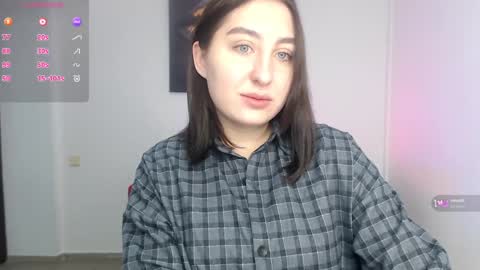 Snapshot of elmirapowers chatting on December 11, 6:58 am elmirapowers online show from December 11, 6:58 am