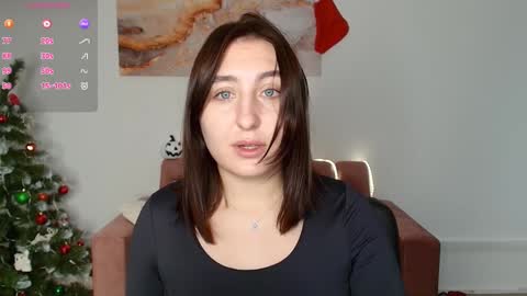 Snapshot of elmirapowers chatting on December 9, 12:51 pm elmirapowers online show from December 9, 12:51 pm
