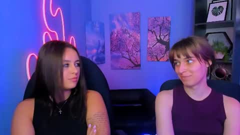Ella online show from July 10, 2:06 pm