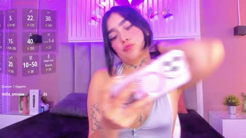 Elodie  online show from September 9, 7:57 pm