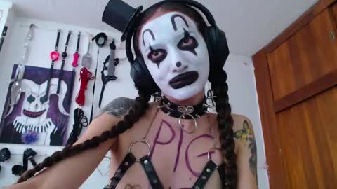 Chelsea  Please help me to reach 100 thumbs up online show from January 30, 9:36 pm