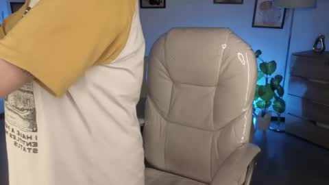 Eloise  . online show from January 7, 4:49 am